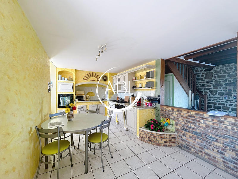 Maison - 150 m² - 6 pièces