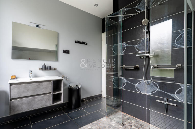 Immeuble - 194 m² - 2 pièces