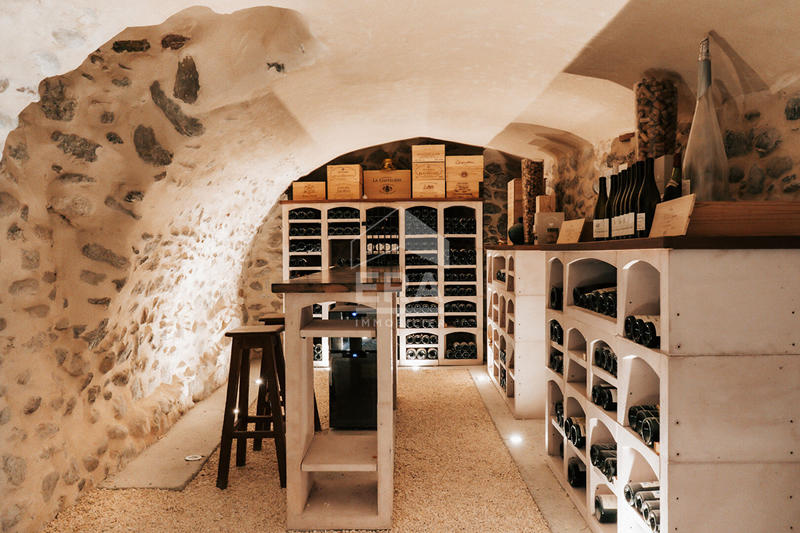 Maison - 231 m² - 6 pièces