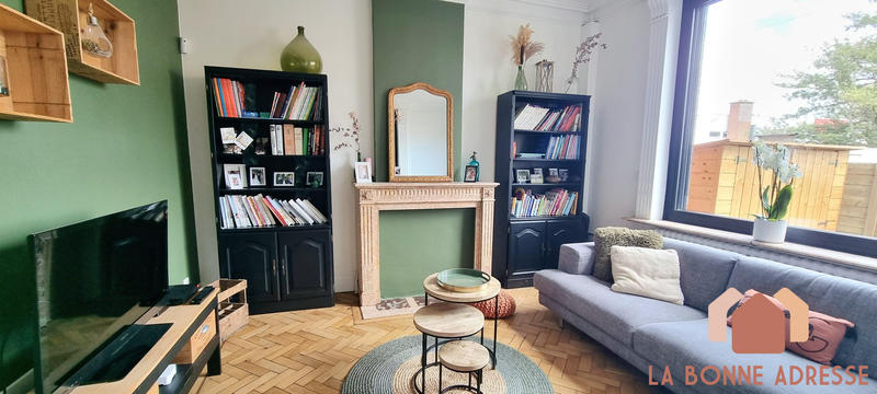 Maison - 251 m² - 7 pièces