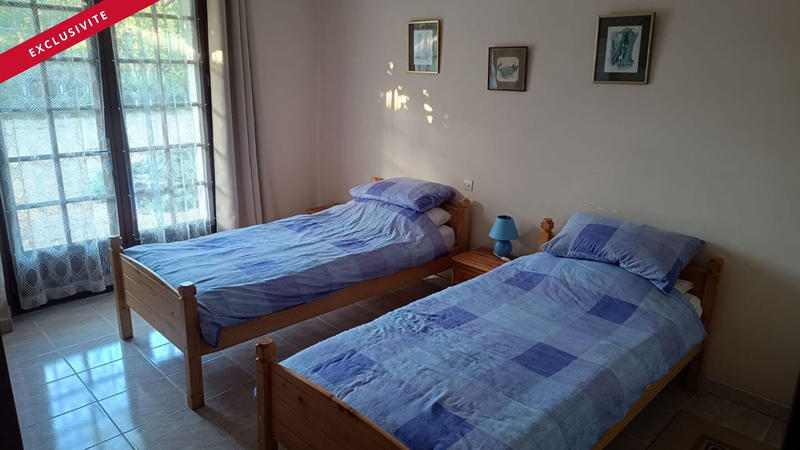 Maison - 207 m² - 8 pièces