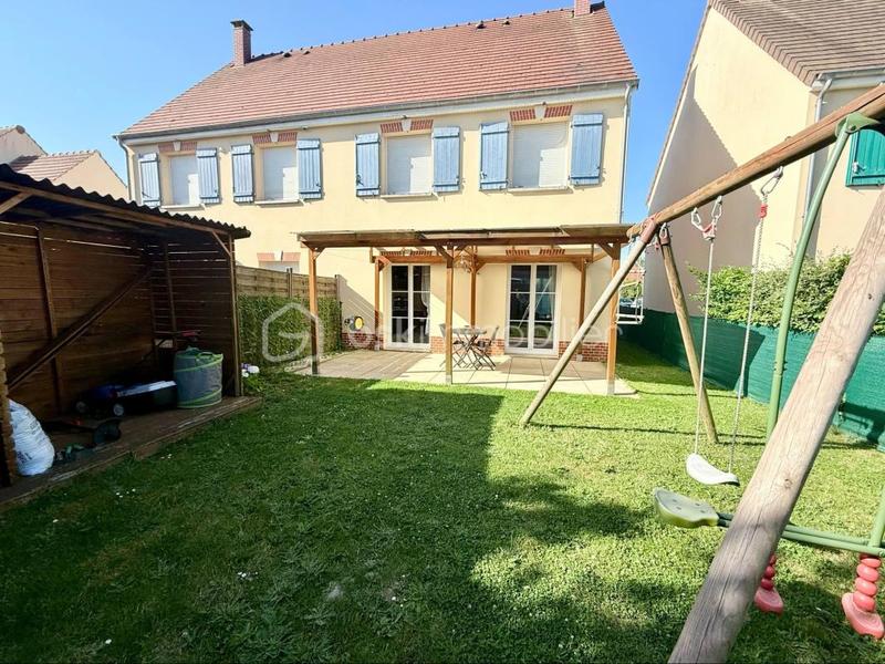 Maison - 80 m² - 5 pièces
