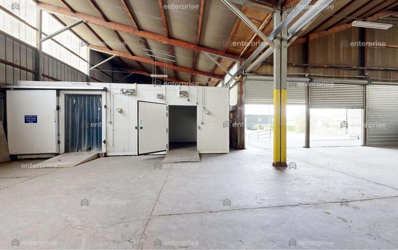 Local d'activité / Entrepôt - 2 160 m²