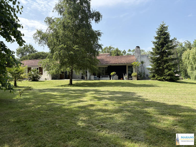 Maison - 309 m² - 10 pièces