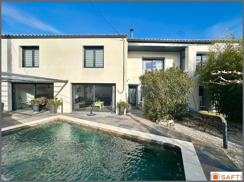 Maison - 212 m² - 8 pièces