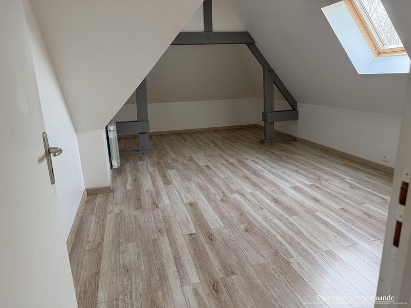 Maison traditionnelle - 200 m² - 7 pièces