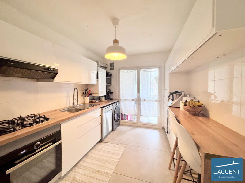 Appartement - 81 m² - 4 pièces