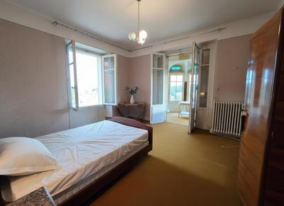 Maison - 430 m² - 23 pièces