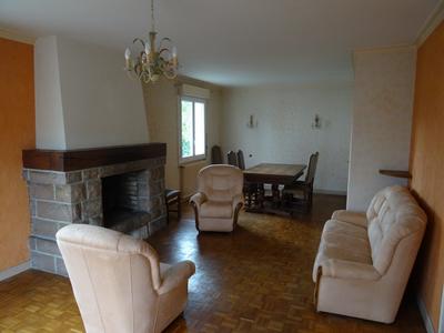 Maison - 105 m² - 7 pièces