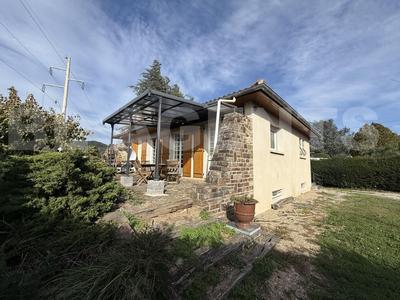 Maison traditionnelle - 86 m² - 4 pièces