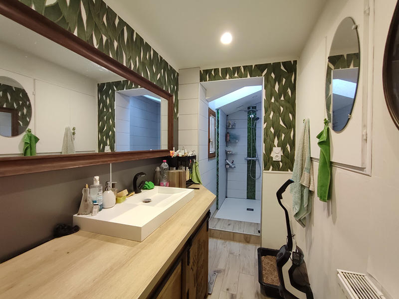 Maison - 200 m² - 9 pièces