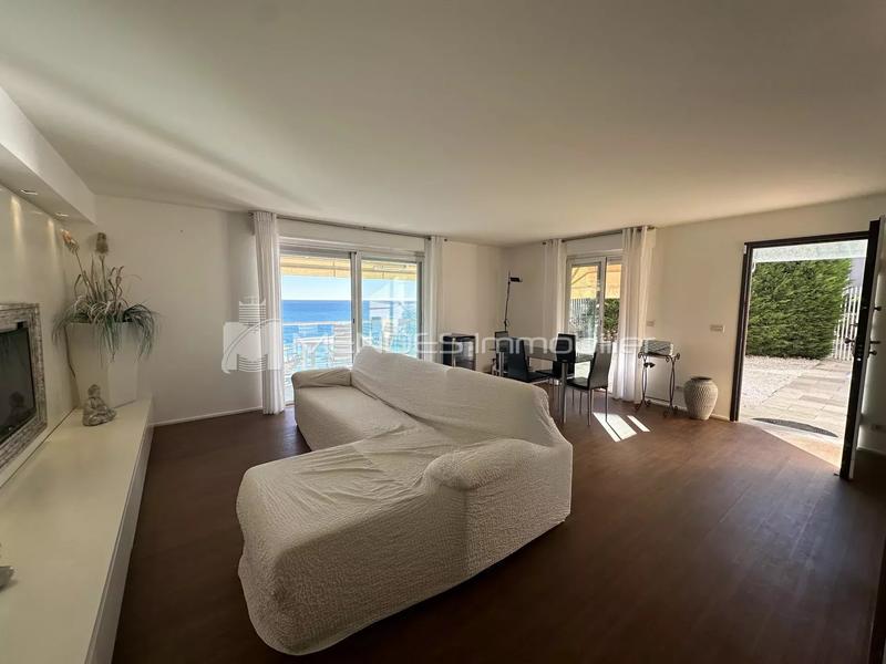 Appartement - 84 m² - 3 pièces