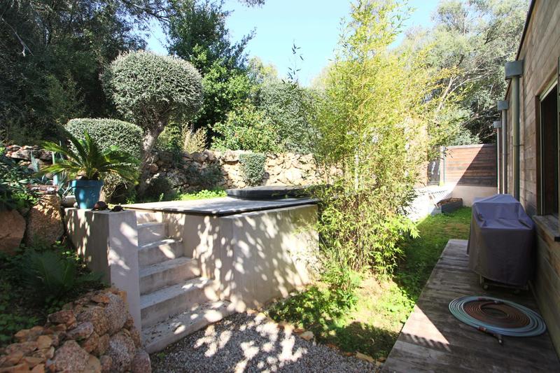 Maison - 104 m² - 4 pièces