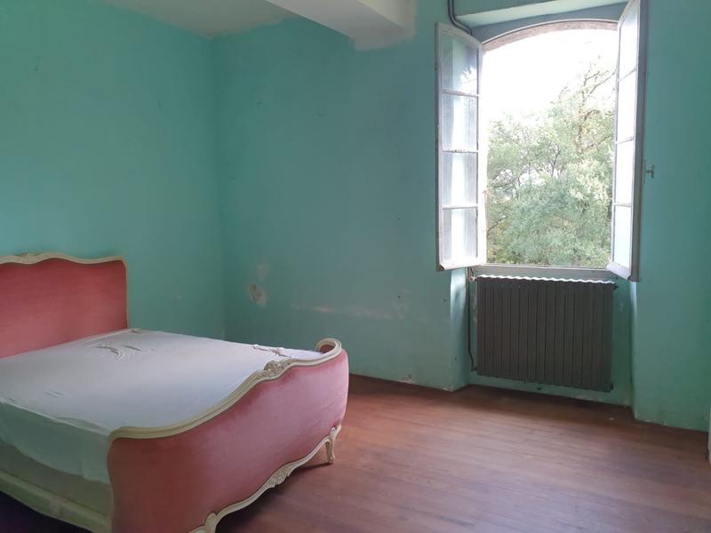 Maison - 335 m² - 14 pièces