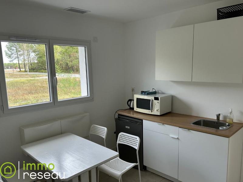 Local d'activités - 134 m² - 5 pièces