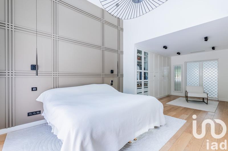 Maison - 180 m² - 5 pièces