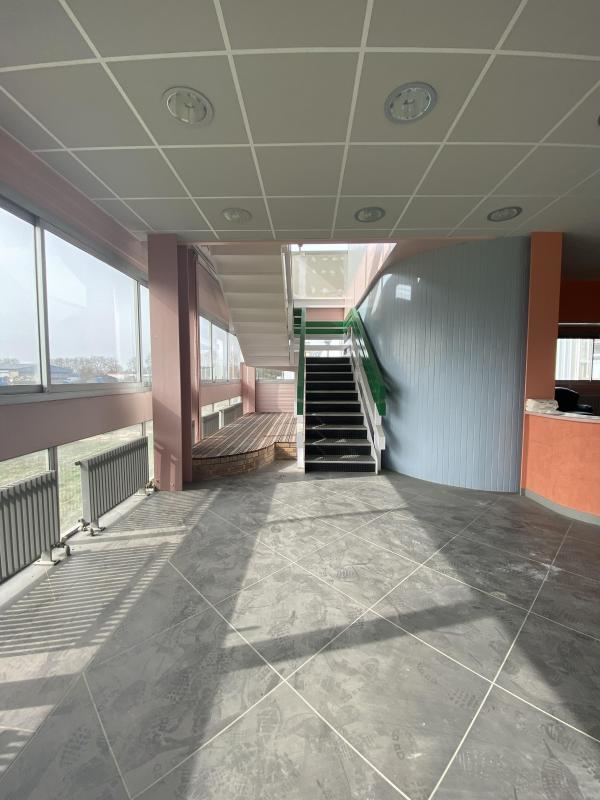 Entrepôt - 10 000 m²