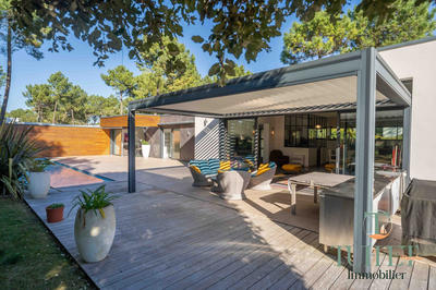 Villa - 238 m² - 5 pièces