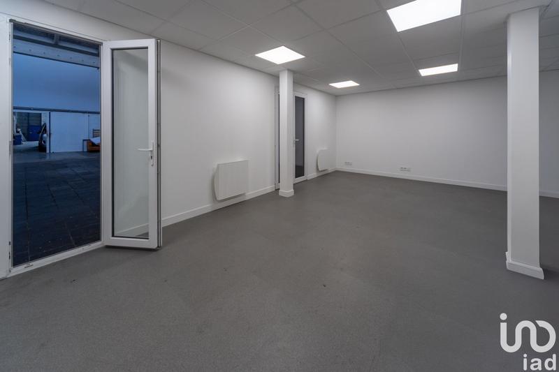 Local commercial - 1 200 m²