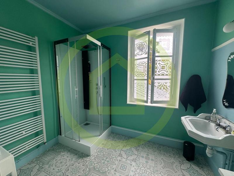 Maison - 183 m² - 7 pièces