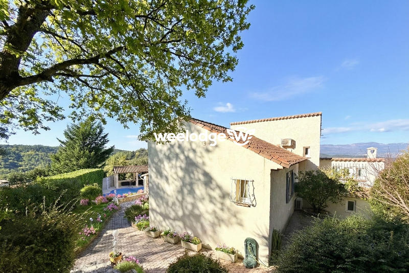 Maison - 168 m² - 7 pièces