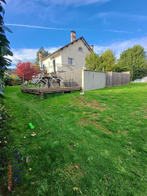 Maison - 168 m² - 10 pièces