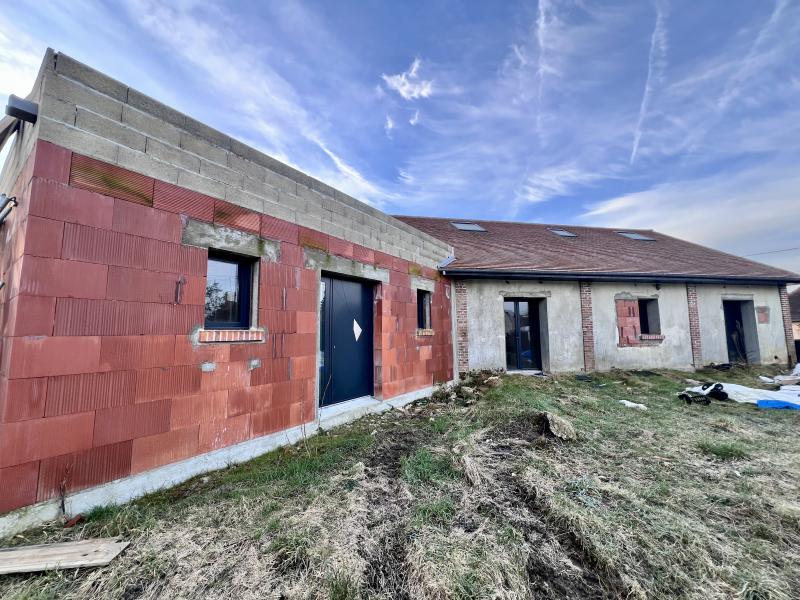 Maison - 250 m² - 8 pièces