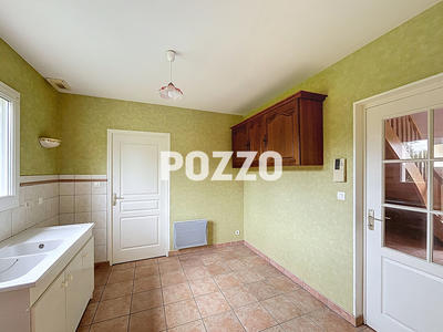 Maison - 143 m² - 7 pièces