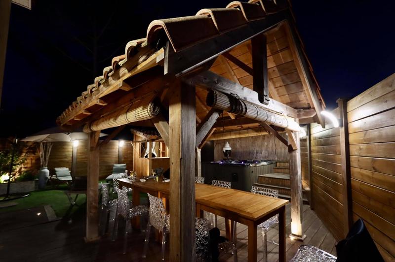 Maison - 220 m² - 6 pièces