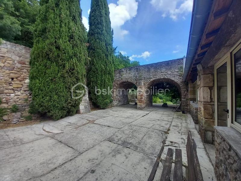 Maison - 400 m² - 17 pièces