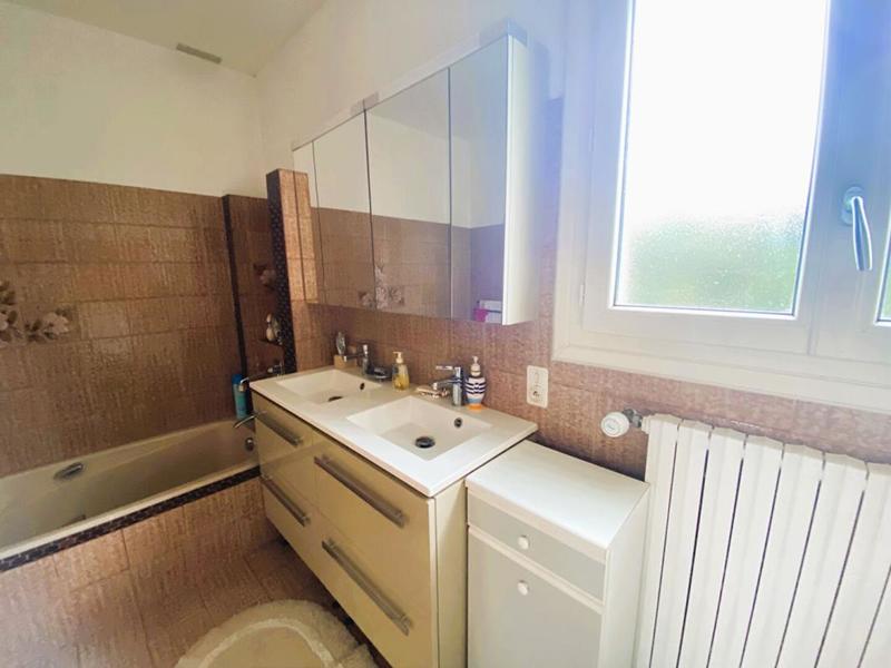 Maison - 223 m² - 6 pièces