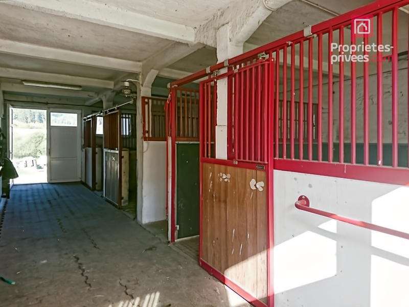 Maison - 237 m² - 8 pièces