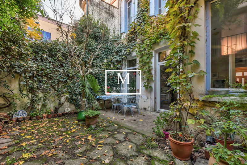 Maison - 215 m² - 6 pièces