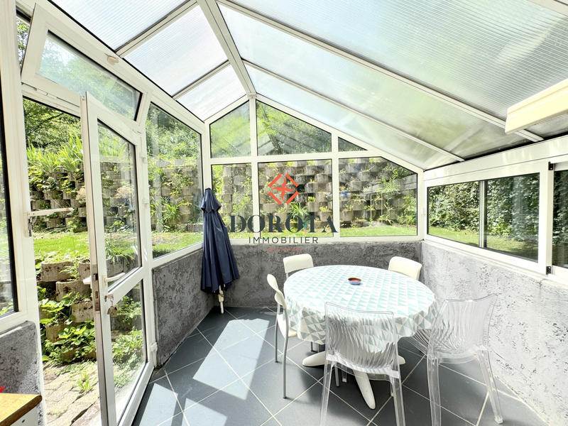 Villa - 189 m² - 6 pièces