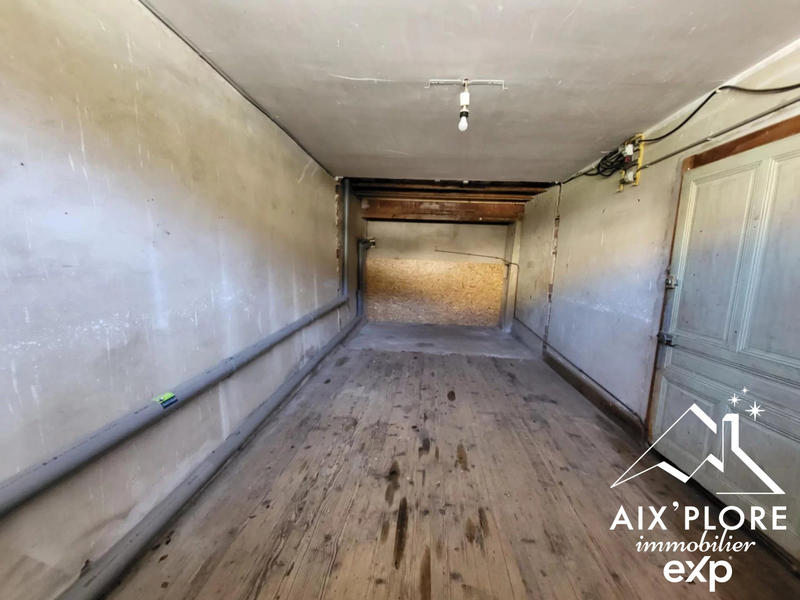 Maison traditionnelle - 150 m² - 6 pièces