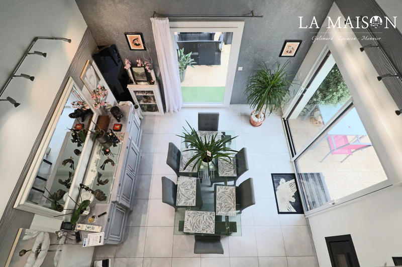 Villa - 137 m² - 7 pièces