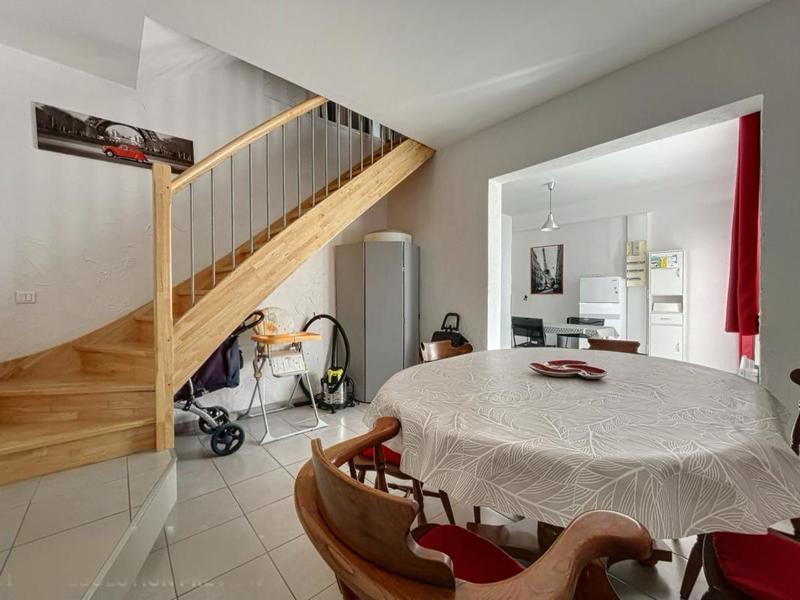 Maison - 390 m² - 10 pièces