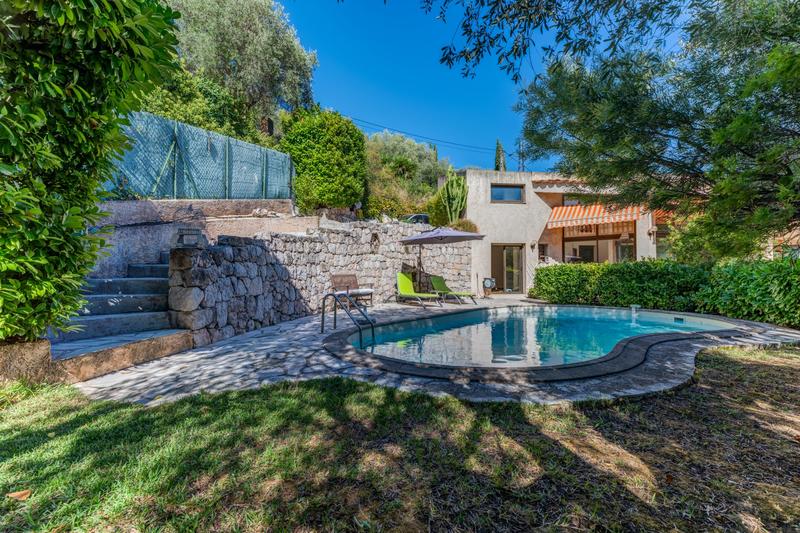 Maison - 276 m² - 5 pièces