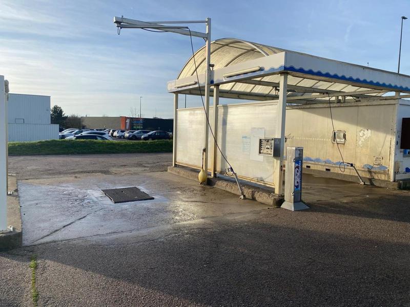 Local commercial - 1 000 m²