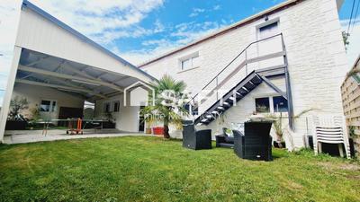 Maison - 219 m² - 9 pièces