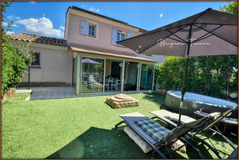 Maison - 96 m² - 5 pièces