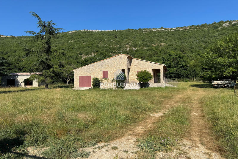 Maison - 93 m² - 4 pièces