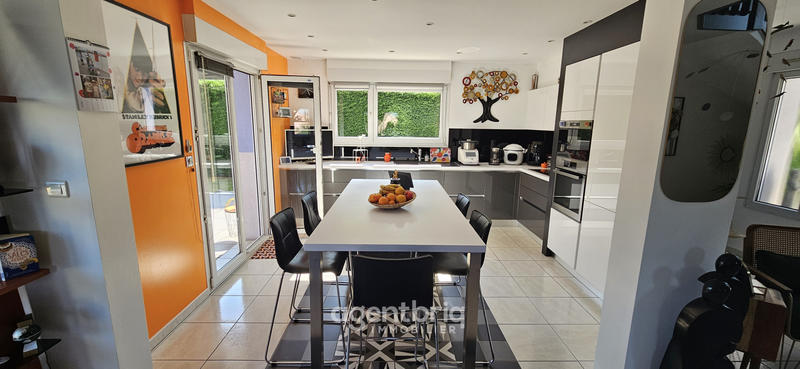 Maison - 152 m² - 7 pièces