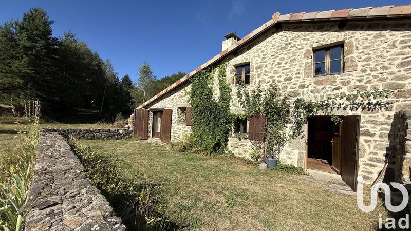 Maison - 214 m² - 7 pièces