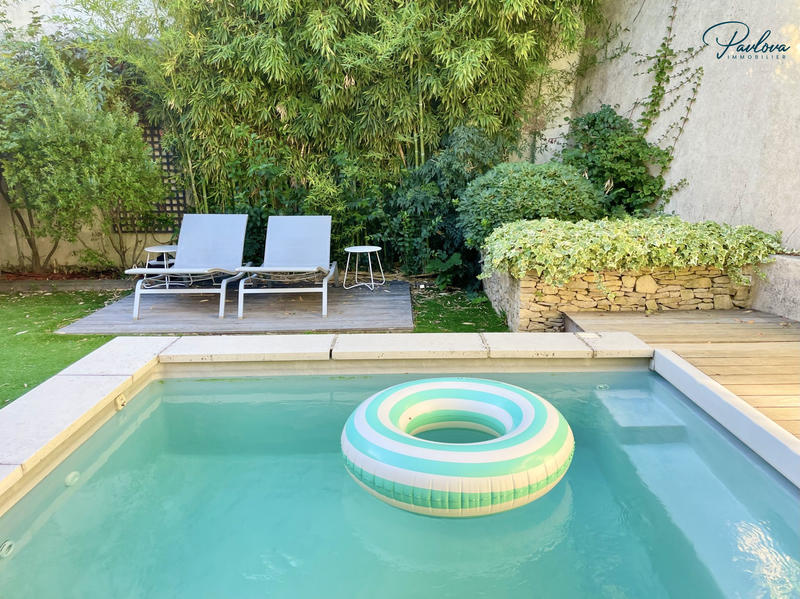 Maison - 181 m² - 6 pièces