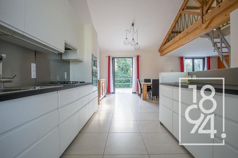 Demeure - 160 m² - 7 pièces