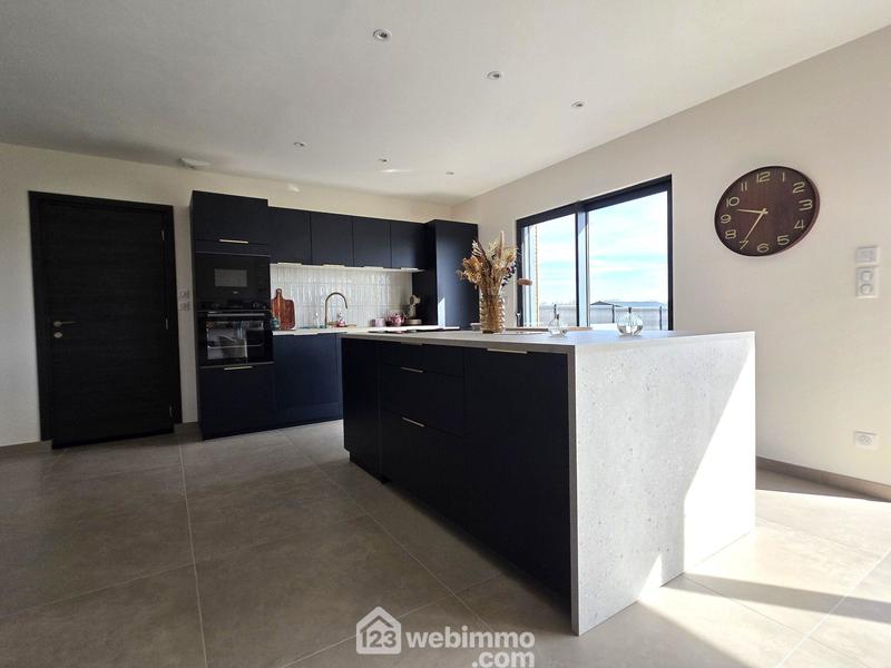 Maison - 95 m² - 4 pièces