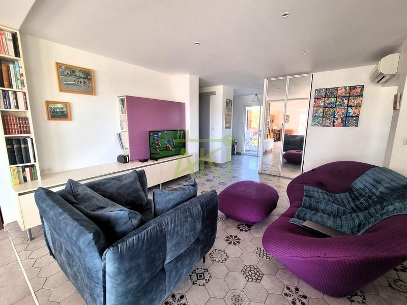 Maison - 376 m² - 7 pièces