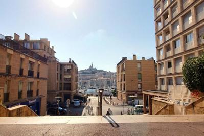 Local commercial - 55 m² - 4 pièces