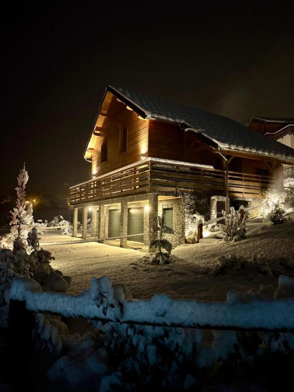 Demeure - 218 m² - 9 pièces